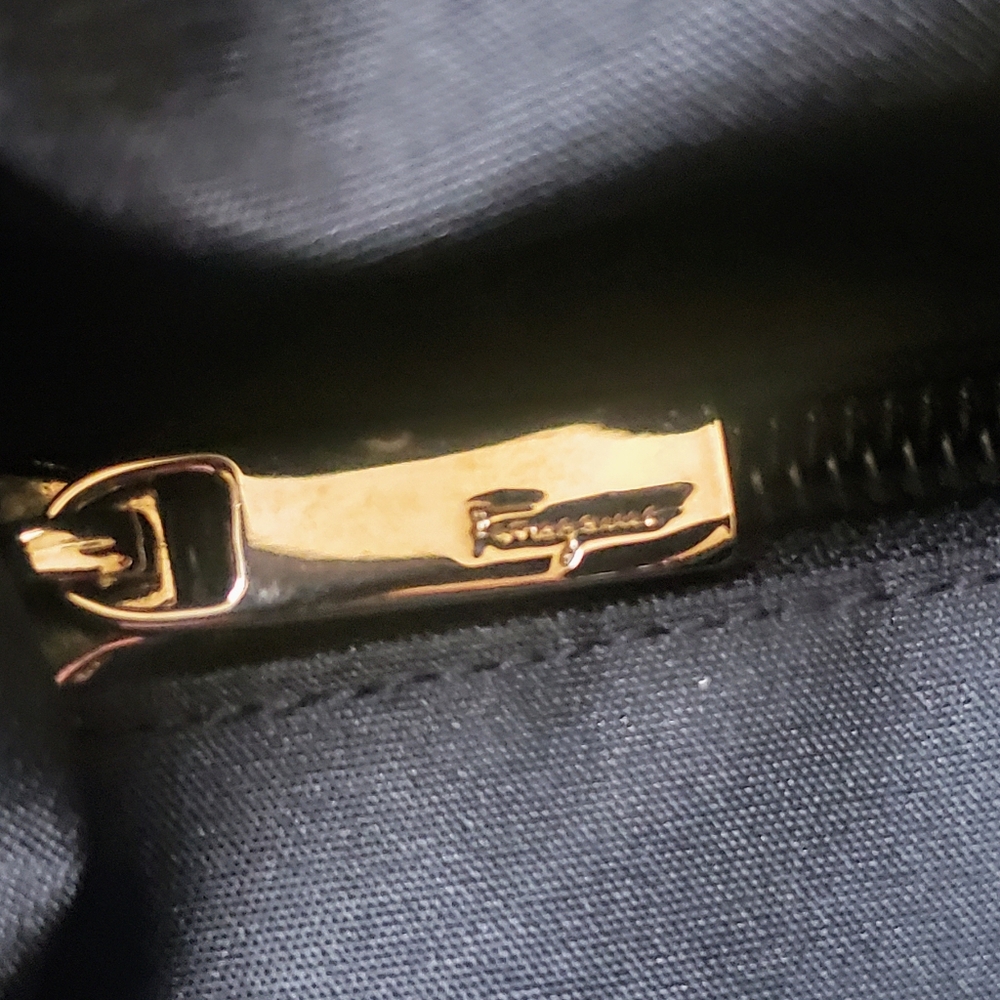 SOLD - Salvatore Ferragamo Gancini Shoulder Hobo Bag - Picture 9 of 16